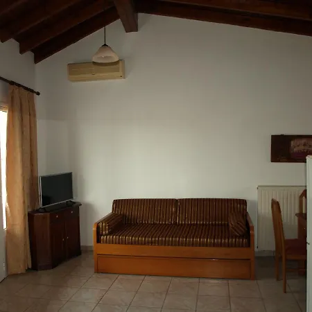 Amarinthos Apartman *